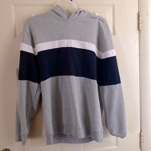 Brand: Zara     Size: XL       Colors: Gray, White, Navy Blue